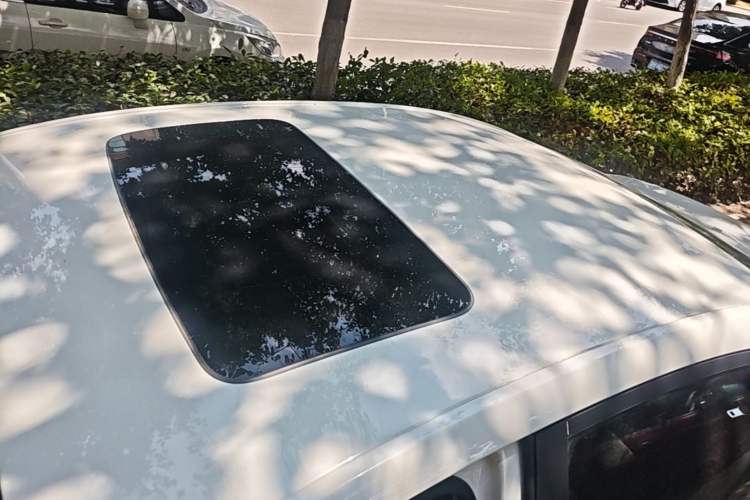 Used Chevrolet Cavalier 2018 320 Automatic Xinyue Edition Roof