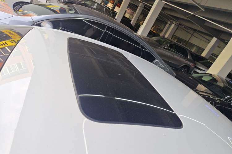 Used Chevrolet Cavalier 2018 320 Automatic Xinyue Edition Roof