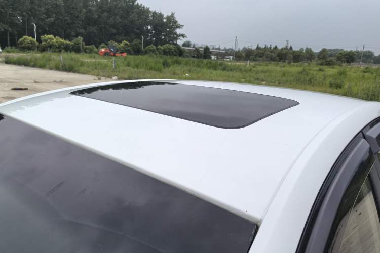 Used Chevrolet Cavalier 2018 320 Automatic Enjoyment Sunroof Edition Roof