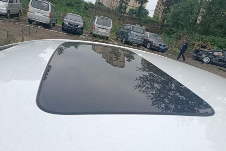 Used Chevrolet Cavalier 2018 320 Automatic Enjoyment Sunroof Edition Roof