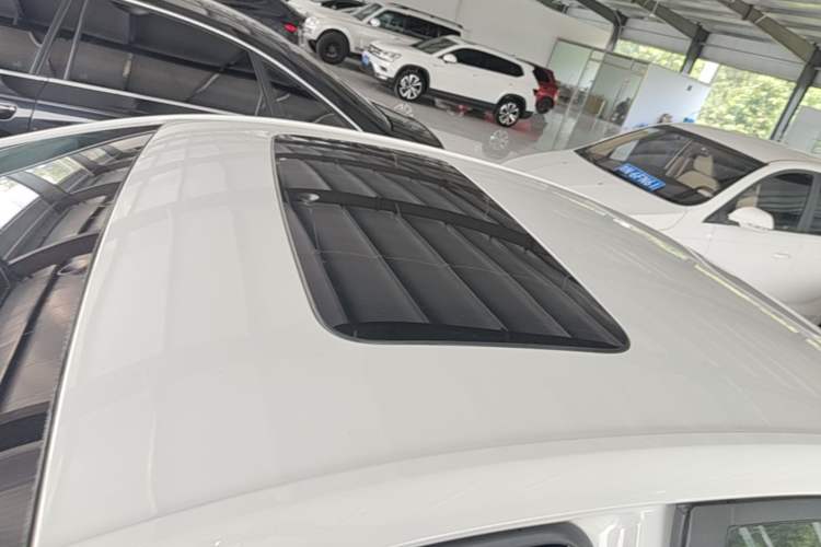 Used Chevrolet Cavalier 2018 320 Automatic Enjoyment Sunroof Edition Roof