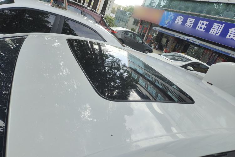 Used Chevrolet Cavalier 2018 320 Automatic Xinyue Edition Roof