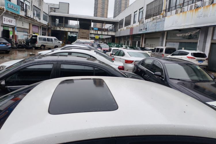 Used Chevrolet Cavalier 2018 320 Automatic Xinyue Edition Roof