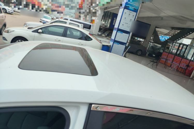 Used Chevrolet Cavalier 2018 320 Automatic Xinyue Edition Roof