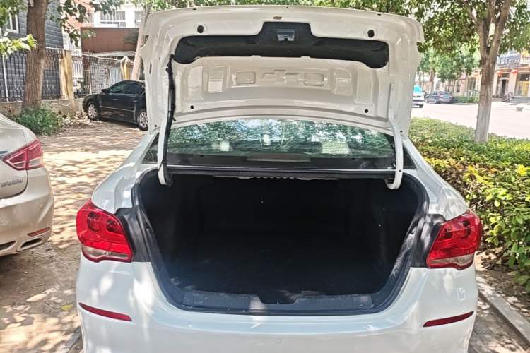 Used Chevrolet Cavalier 2018 320 Automatic Xinyue Edition Trunk