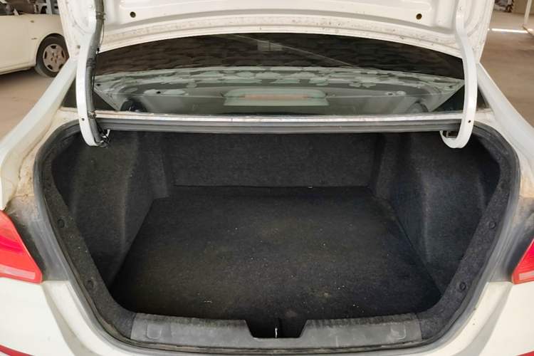 Used Chevrolet Cavalier 2018 320 Automatic Enjoyment Sunroof Edition Trunk