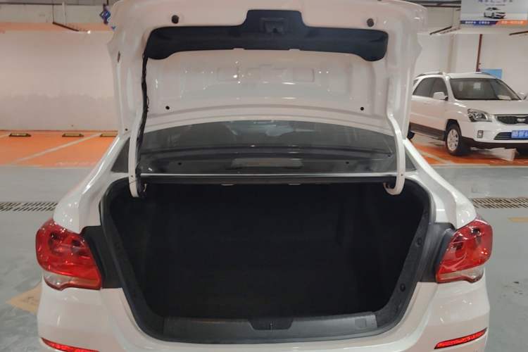Used Chevrolet Cavalier 2018 320 Automatic Enjoyment Sunroof Edition Trunk