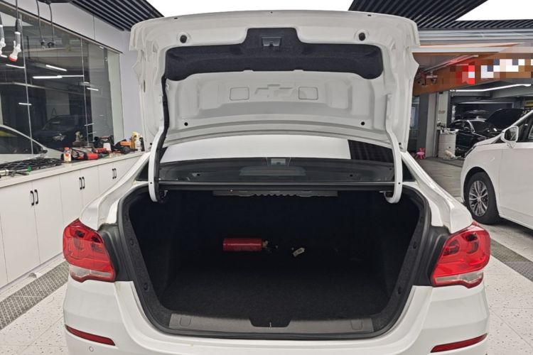 Used Chevrolet Cavalier 2018 320 Automatic Xinyue Edition Trunk