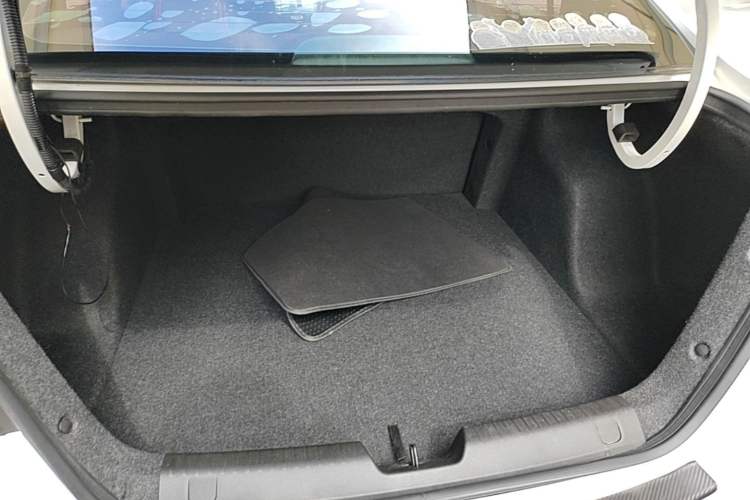 Used Chevrolet Cavalier 2018 320 Manual Enjoyment Edition Trunk