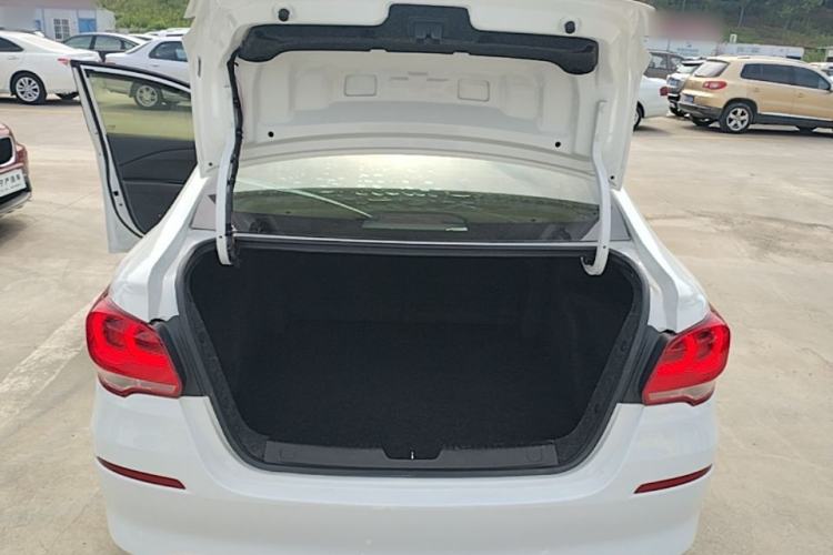 Used Chevrolet Cavalier 2018 320 Automatic Enjoyment Sunroof Edition Trunk