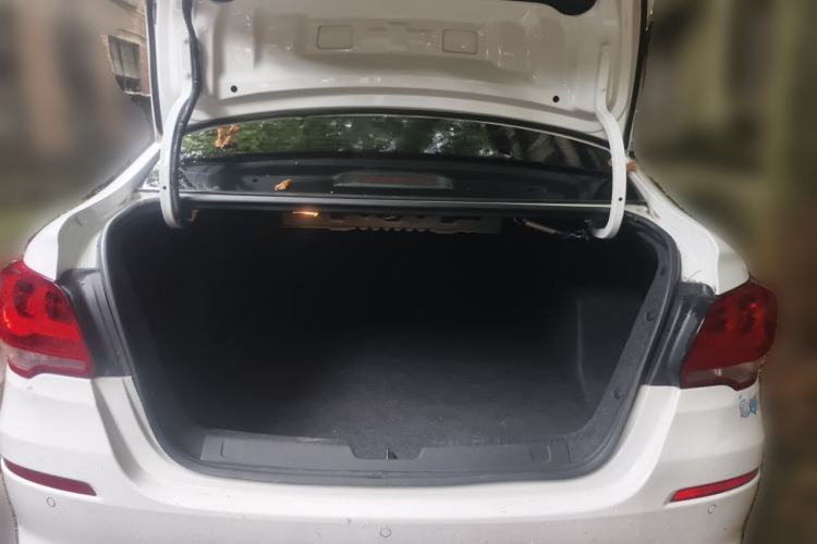 Used Chevrolet Cavalier 2018 320 Automatic Xinyue Edition Trunk
