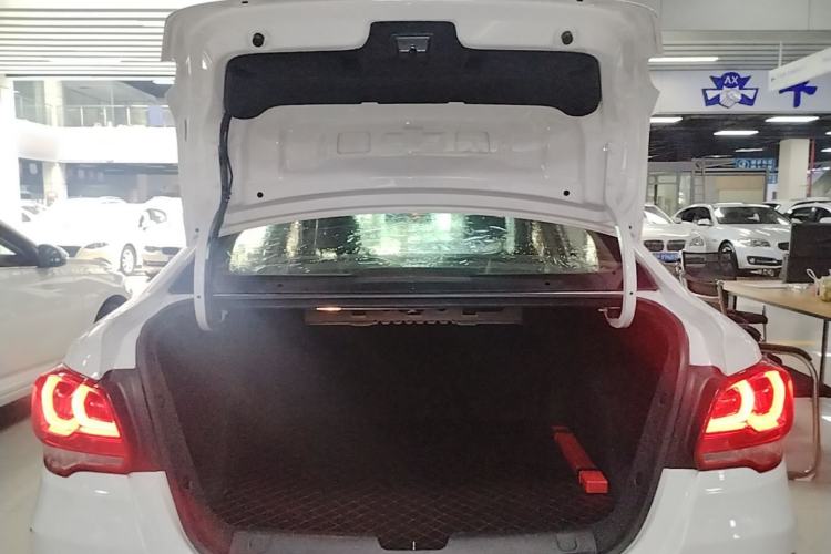 Used Chevrolet Cavalier 2018 320 Automatic Xinyue Edition Trunk