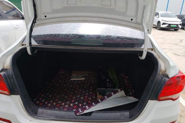 Used Chevrolet Cavalier 2018 320 Automatic Enjoyment Sunroof Edition Trunk