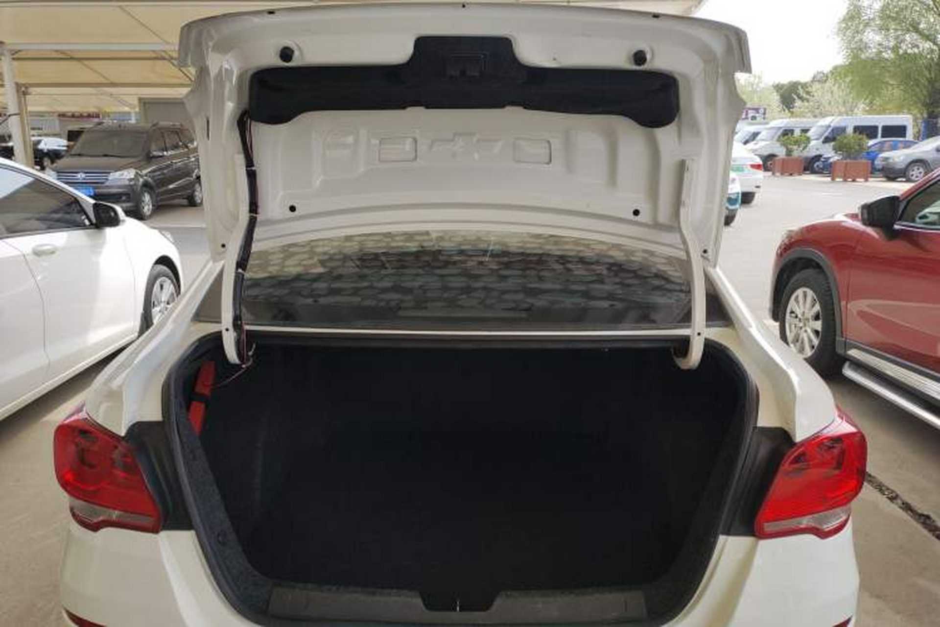 Used Chevrolet Cavalier 2018 320 Manual Xinyue Edition Trunk