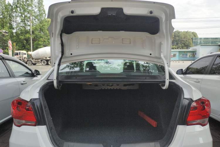 Used Chevrolet Cavalier 2018 320 Automatic Xinyue Edition Trunk