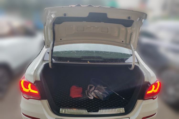 Used Chevrolet Cavalier 2018 320 Automatic Xinyue Edition Trunk