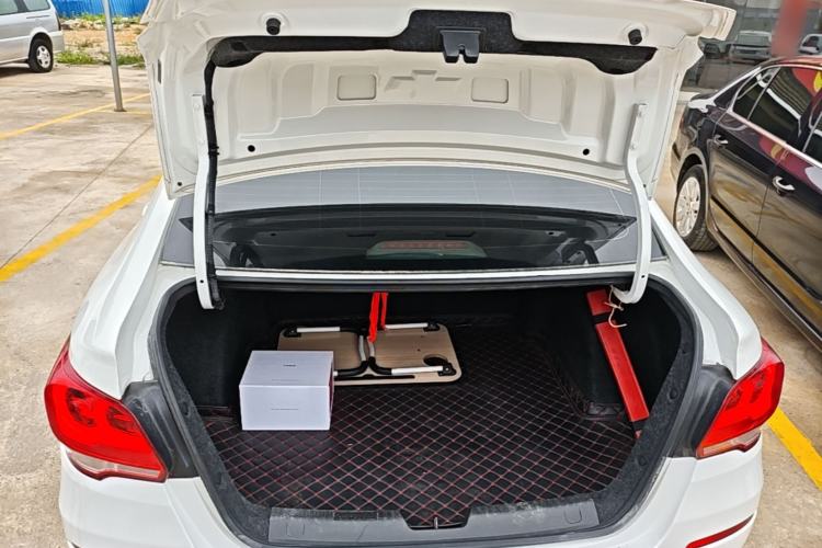 Used Chevrolet Cavalier 2018 320 Automatic Xinyue Edition Trunk