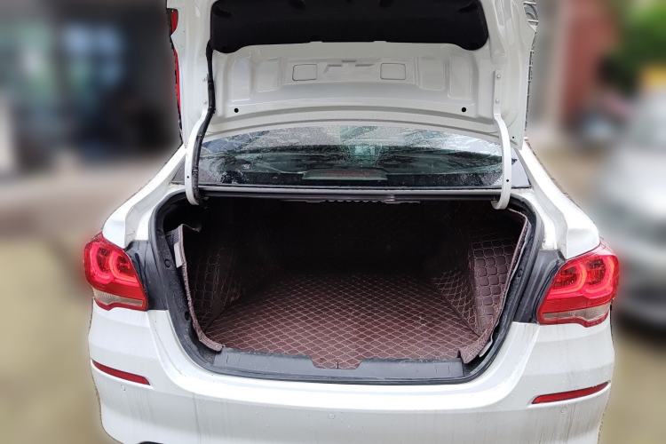 Used Chevrolet Cavalier 2018 320 Manual Xinyue Edition Trunk