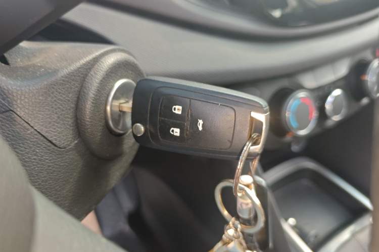 Used Chevrolet Cavalier 2018 320 Manual Xinyue Edition Vehicle Key