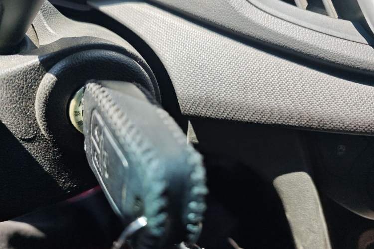 Used Chevrolet Cavalier 2018 320 Manual Xinyue Edition Vehicle Key
