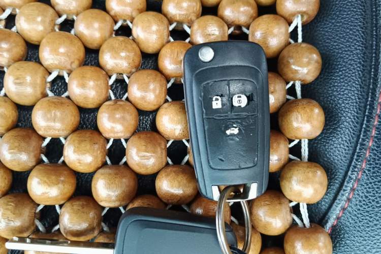 Used Chevrolet Cavalier 2018 320 Manual Enjoyment Edition Vehicle Key