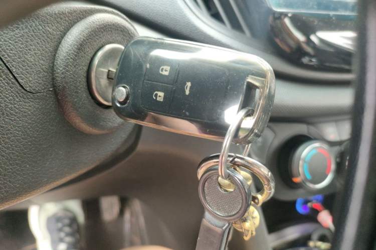 Used Chevrolet Cavalier 2018 320 Manual Enjoyment Edition Vehicle Key