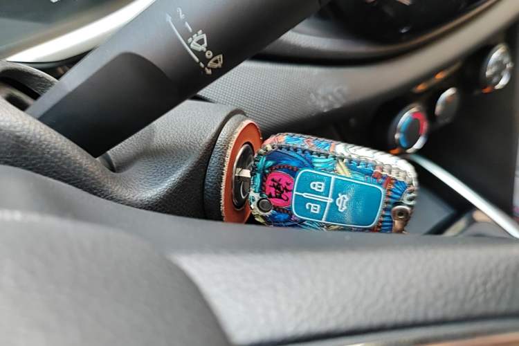 Used Chevrolet Cavalier 2018 320 Manual Enjoyment Edition Vehicle Key