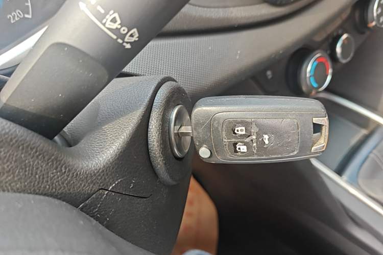 Used Chevrolet Cavalier 2018 320 Manual Enjoyment Edition Vehicle Key