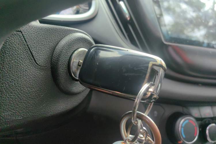 Used Chevrolet Cavalier 2018 320 Manual Xinyue Edition Vehicle Key