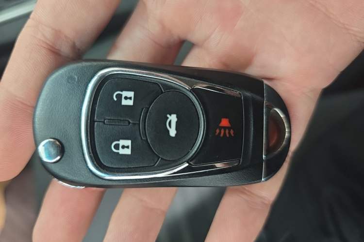 Used Chevrolet Cavalier 2018 320 Manual Enjoyment Edition Vehicle Key