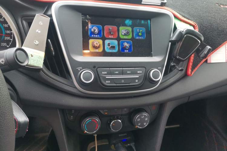 Used Chevrolet Cavalier 2019 325T Dual-Clutch Xinyue Edition Audio And AC Panel