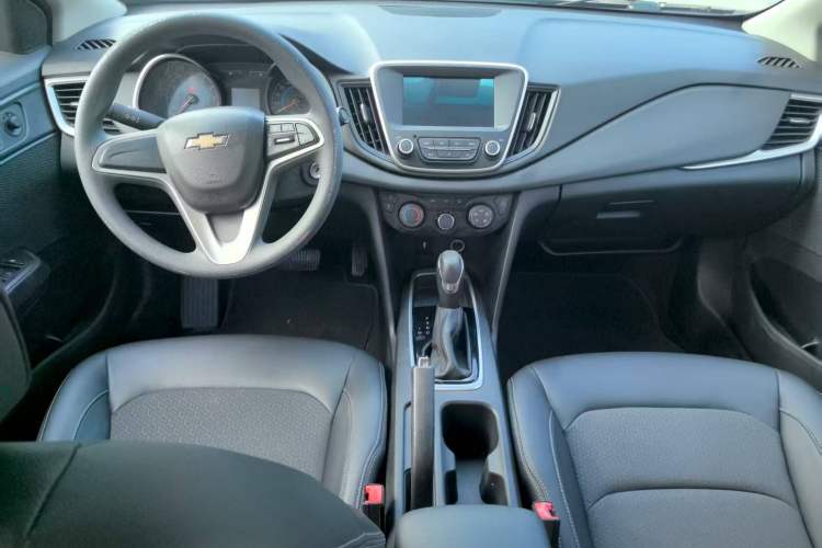 Used Chevrolet Cavalier 2019 320 Automatic Xinyue Edition Center Console
