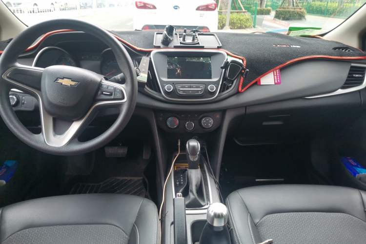 Used Chevrolet Cavalier 2019 325T Dual-Clutch Xinyue Edition Center Console