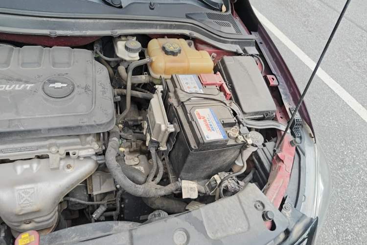 Used Chevrolet Cavalier 2019 320 Automatic Xinyue Edition Engine Bay Left