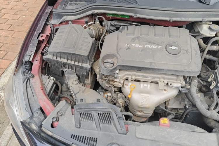 Used Chevrolet Cavalier 2019 320 Automatic Xinyue Edition Engine Bay Right