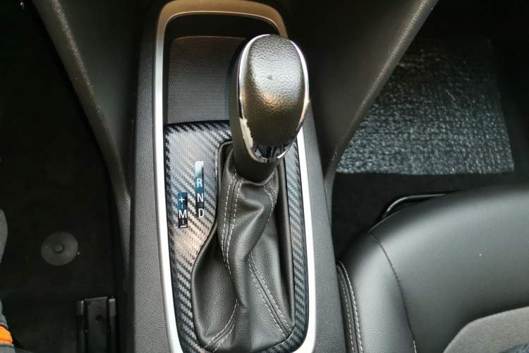 Used Chevrolet Cavalier 2019 320 Automatic Xinyue Edition Gear Lever
