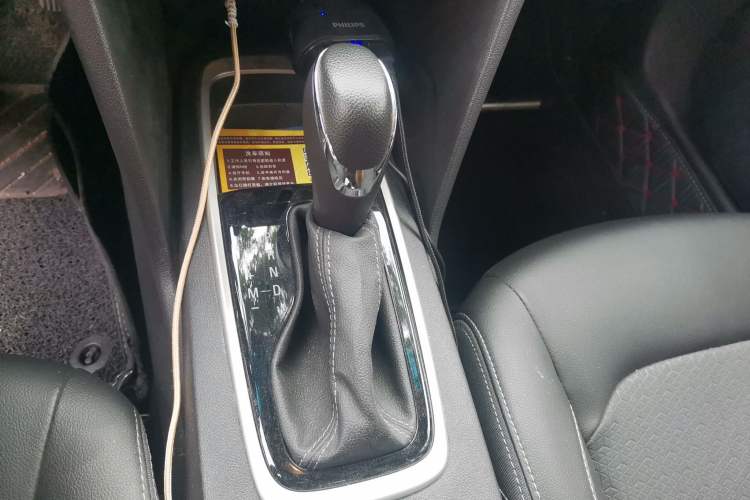 Used Chevrolet Cavalier 2019 325T Dual-Clutch Xinyue Edition Gear Lever