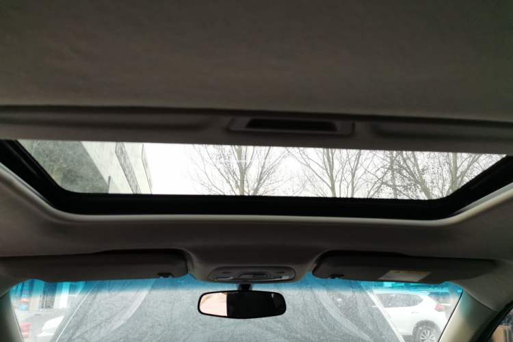 Used Chevrolet Cavalier 2019 320 Automatic Xinyue Edition Headliner