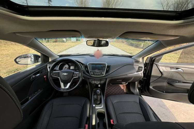 Used Chevrolet Cavalier 2019 320 Manual Xinyue Edition Interior 1