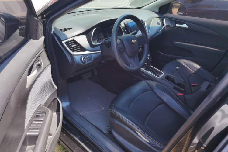 Used Chevrolet Cavalier 2019 320 Automatic Enjoyment with Sunroof Interior 2