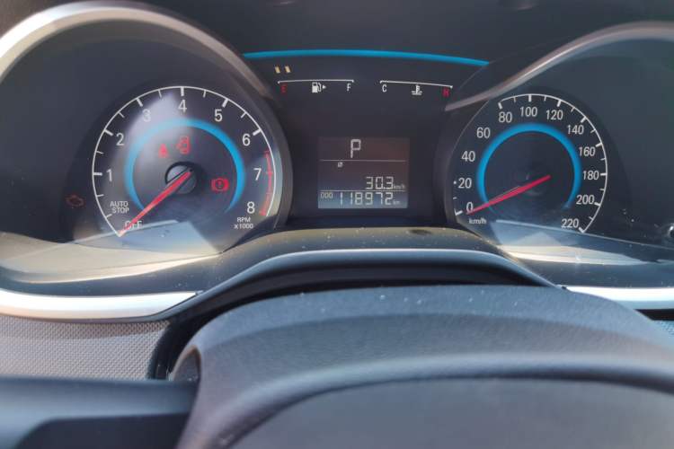 Used Chevrolet Cavalier 2019 320 Automatic Enjoyment with Sunroof Odometer Close Up