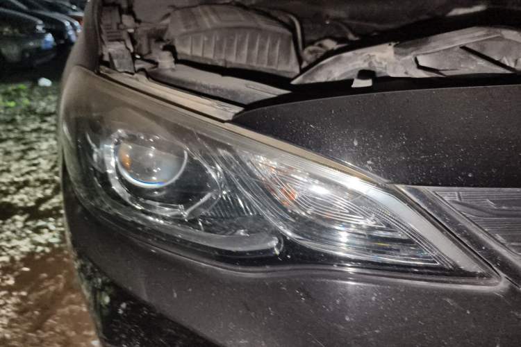 Used Chevrolet Cavalier 2019 320 Manual Xinyue Edition Right Front Headlight
