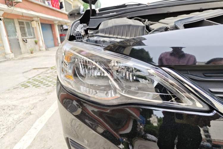 Used Chevrolet Cavalier 2019 320 Automatic Enjoyment with Sunroof Right Front Headlight
