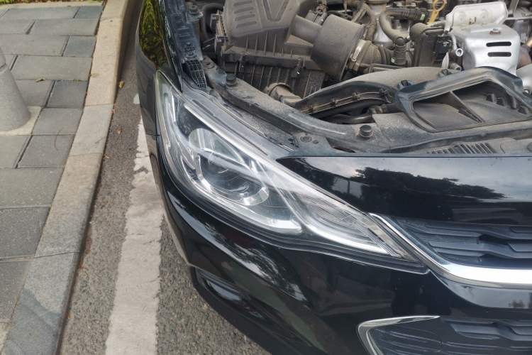 Used Chevrolet Cavalier 2019 325T Dual-Clutch Xinyue Edition Right Front Headlight