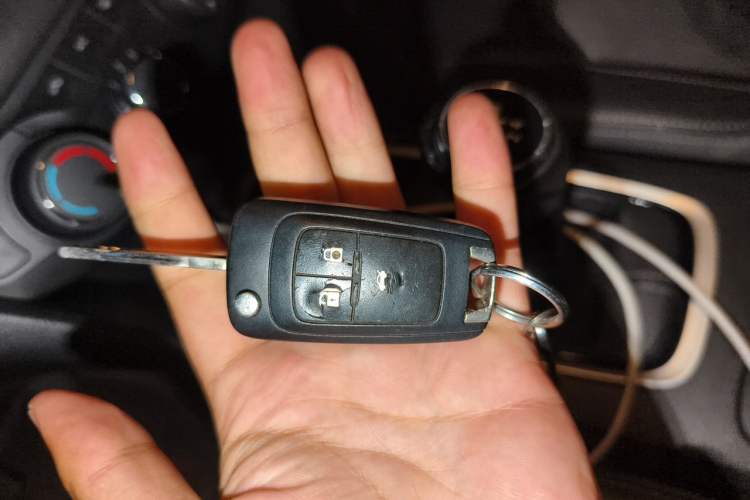 Used Chevrolet Cavalier 2019 320 Manual Xinyue Edition Vehicle Key