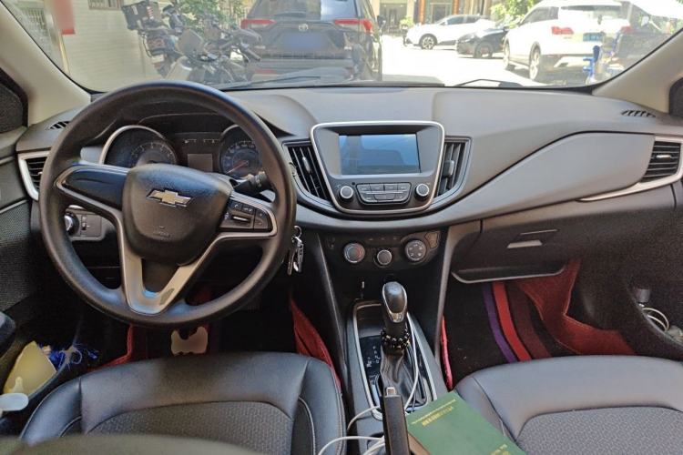 Used Chevrolet Cavalier 2019 320 Automatic Xinyue Edition Center Console