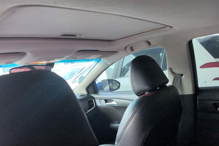 Used Chevrolet Cavalier 2019 320 Automatic Xinyue Edition Headliner