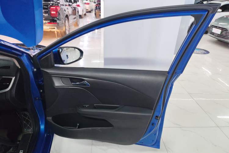 Used Chevrolet Cavalier 2019 320 Automatic Xinyue Edition Right Front Door Interior