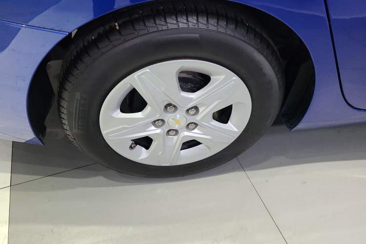 Used Chevrolet Cavalier 2019 320 Automatic Enjoyment with Sunroof Right Rear Wheel Hub