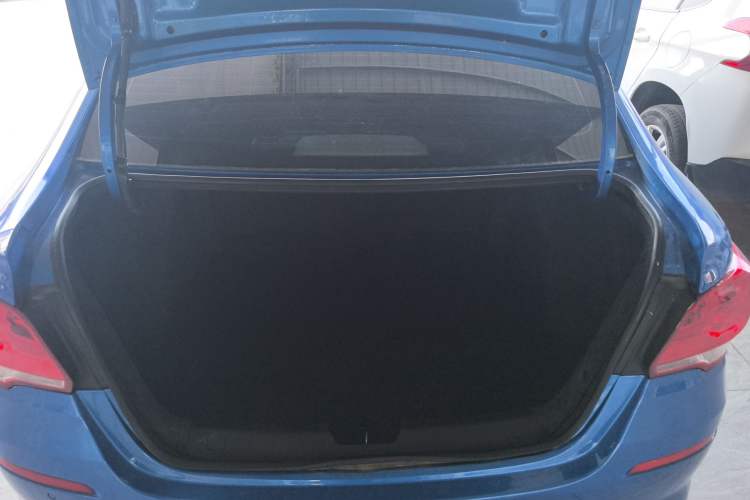 Used Chevrolet Cavalier 2019 320 Automatic Xinyue Edition Trunk